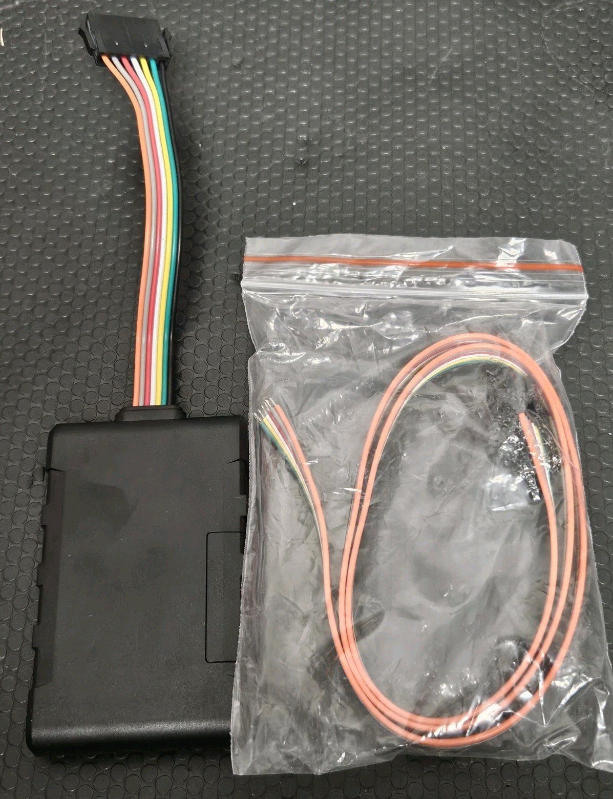 Lightning Wired GPS Tracker Vehicle Real Time Hardwired Car Tracking Device