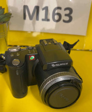 Fujifilm FinePix 6900 Zoom Digital Camera 6x Optical 3.1MP benj163