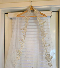 White Floor Length Tulle Wedding Veil, Beaded Lace Edge, Tulle Fabric