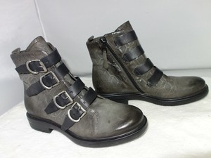 born crescent boots