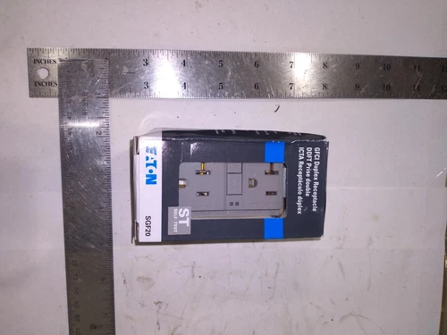 EATON SGF20 GFCI DUPLEX RELEPTACLE 20A 125V AC/CA 60HZ 2POLE 3WIRE '10 IN BOX'