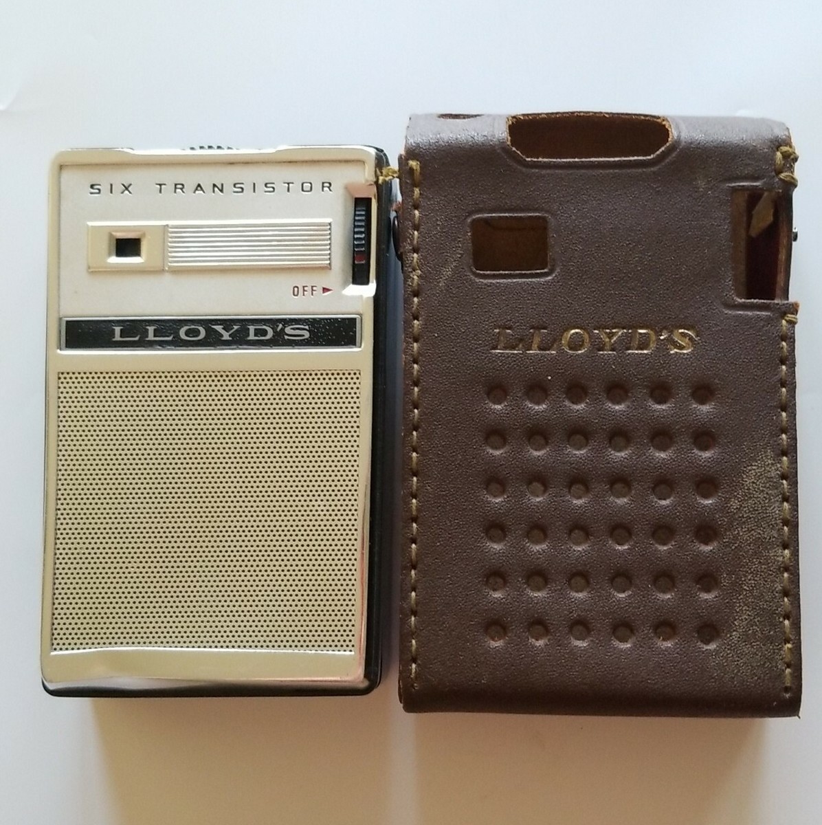 Vintage LLOYD'S 6 Transistor AM Radio Model TR-6L Made in Vintage LLOYD'S 6 Transistor AM Radio Model TR-6L Made in