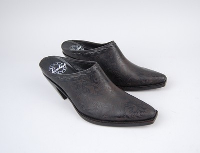 lucchese mules slides