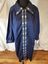 Vtge NWT Navy Embroidered Trim Longsleeve House Coat Mumu Size 46 Full Zip Retro