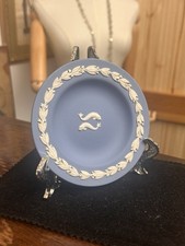 Vintage Wedwood Twisted Fish Motif Blue And White Pin Plate ?