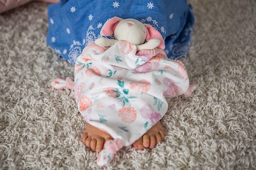 Little Knottie Lovey Blanket, 10 x 10-Inches, Bunny - Picture 3 of 6