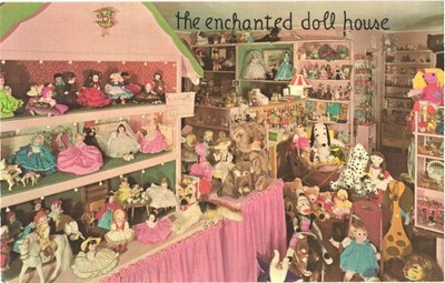 Manchester Vermont Enchanted Doll House Madame Alexander Dolls Vintage Postcard