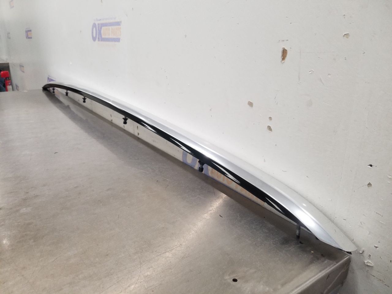 17 BENTLEY BENTAYGA LUGGAGE RACK ROOF RAIL LEFT DRIVER 36A860021