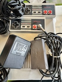 Nintendo NES Control Deck Console W/ Box 2 Controllers & Cables - Recapped WORKS