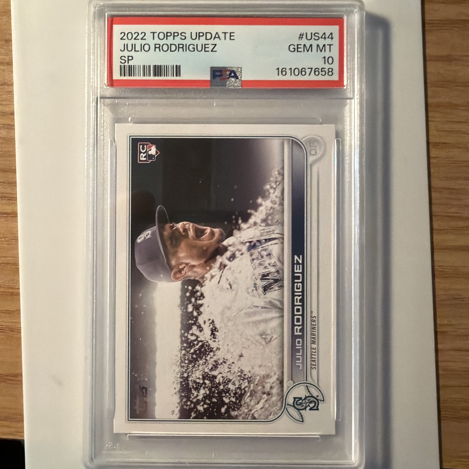 2022 Topps Update Julio Rodriguez #US44 SP RC Rookie PSA 10 GEM MINT Mariners view 3