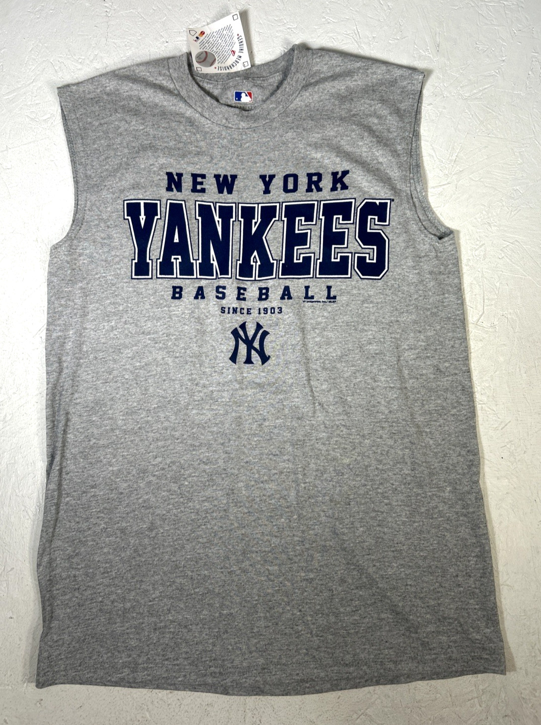 New York Yankees Baseball Mens Sz M Genuine Merchandise Muscle Sleeveless Shirt