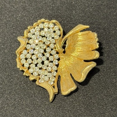 BSK Signed Designer Vintage Gold Tone Leaf Brooch Clear Rhinestones