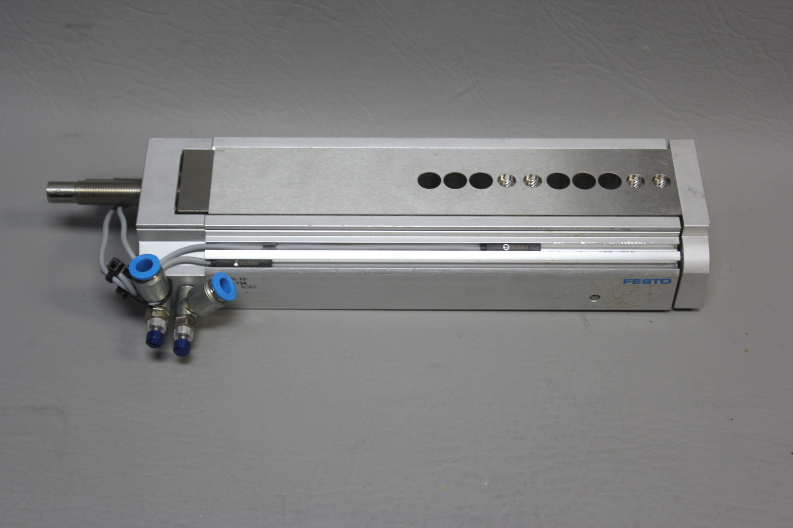 FESTO GUIDED CYLINDER PNEUMATIC MINI SLIDE DGSL-12-100-Y3A