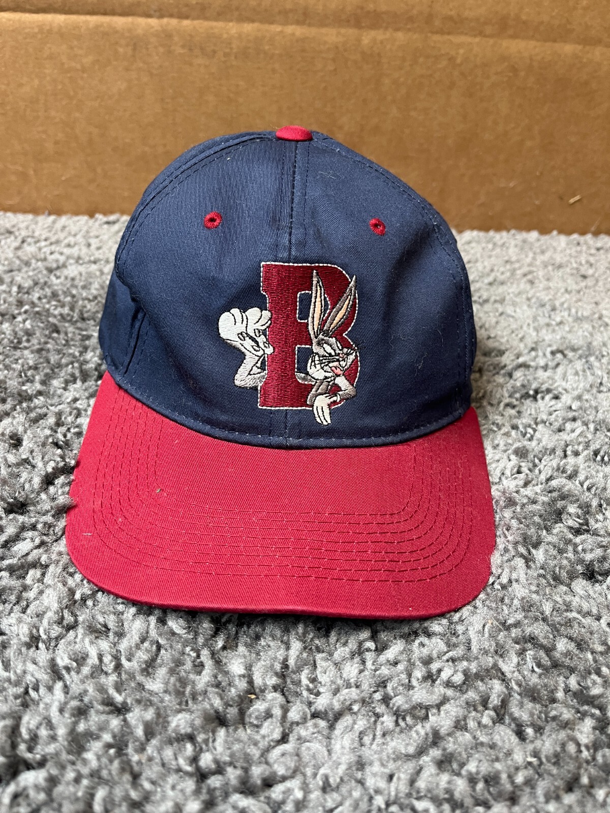 VINTAGE Bugs Bunny Hat Cap Snap Back Blue Red Big Logo Looney Tunes Mens 90s