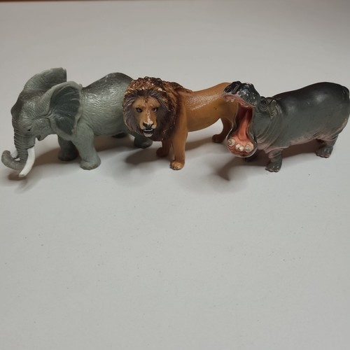 Planet Earth 2006 PVC African Wildlife Safari Animal Lot Lion Elephant Hippo
