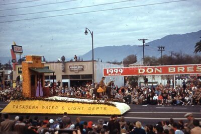 ROSE PARADE FLOAT Found SLIDE Photo VINTAGE 35mm 1950's PASADENA T 312 LA 92 K