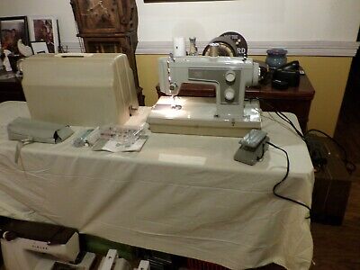Sears Kenmore Sewing Machine Deluxe Zig Zag Model 1219 W/ Pedal & Case
