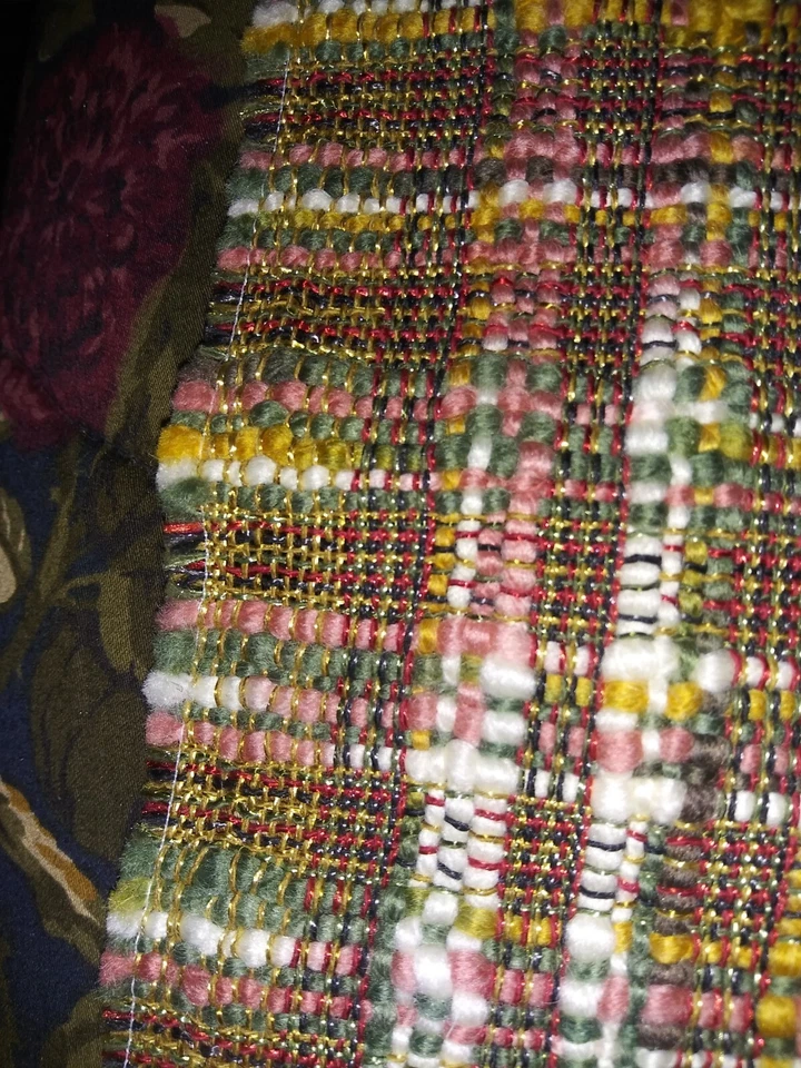 Tela de traje/vestido de tweed pesado texturizado de alta gama 3 yardas x 62" de ancho Foto 4 de 4