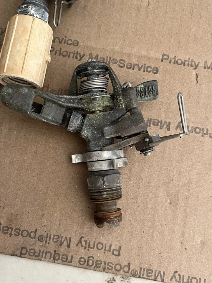 4 rociadores de riego Buckner Latón 10001 Royal Coach de colección envío gratuito EE. UU. Foto 2 de 4