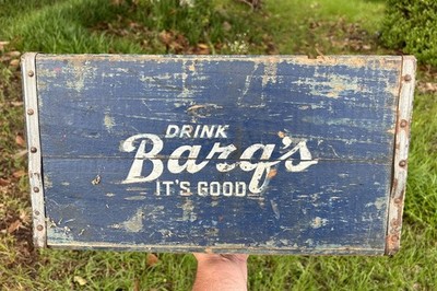Vintage BARQ'S ROOT BEER - TRU-ADE BOT CO - NEWARK, OHIO soda bottle wood crate