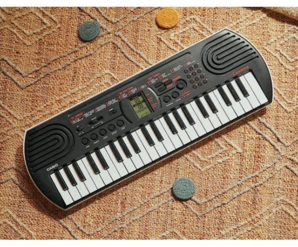 CASIO SA-76新品 Casio SA-76 44-Key Mini Keyboard with 100 Tones, 50 Rhythms