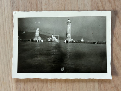 (RB)2024-232, Foto, Lindau, Bodensee, Leuchtturm, Schiff