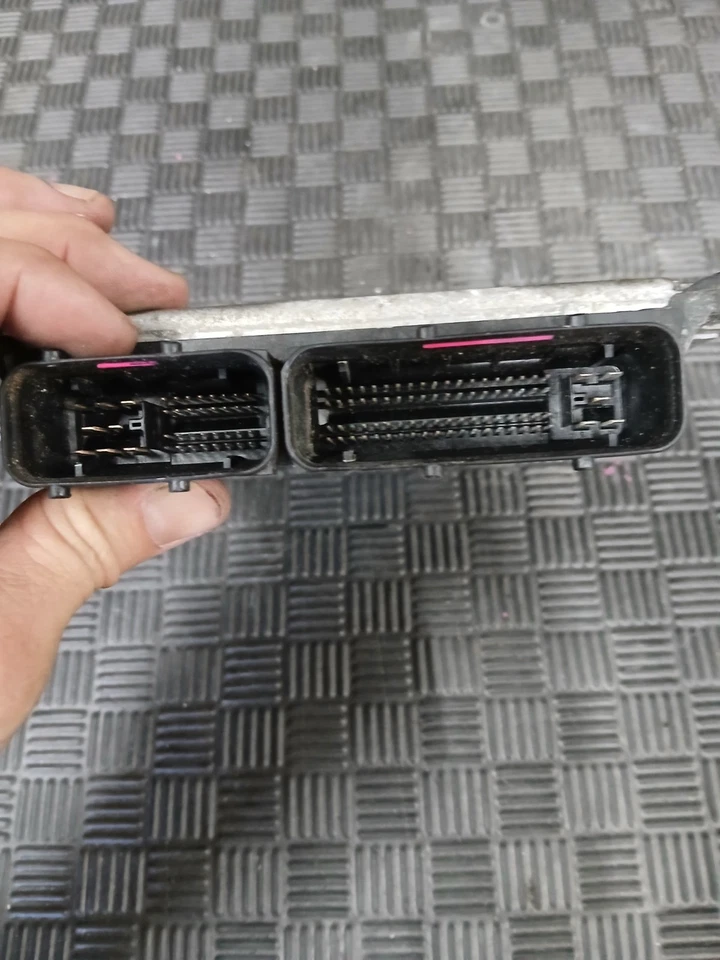 Nissan Frontier 2007 2,5 L ECM ECU módulo informático Mec85-100 B1 Foto 3 de 4