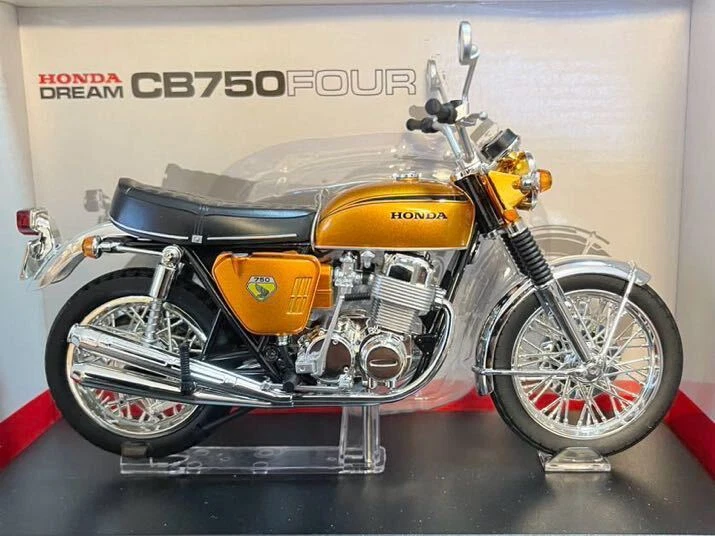 SP sale AOSHIMA 1:12 Motorcycle Diecast Model Honda DREAM CB750 FOUR Gold - Image 2 of 4