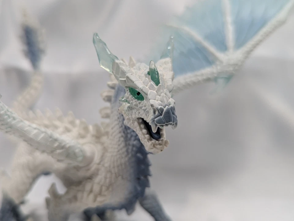 Schleich Eldrador Creatures Ice Dragon No. D-73527 Blue Poseable Wings Free Ship - Image 2 of 4