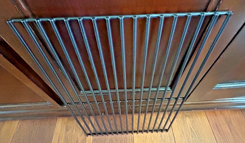 Traeger Grills Factory OEM Porcelain Cooking Grate 12 3/8'' x 19 x 7/16'' - Picture 4 of 4
