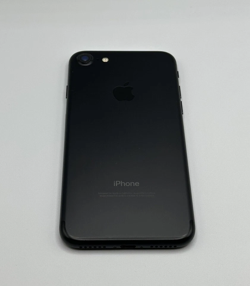 Apple iPhone 7 32GB Unlocked Verizon AT&T T-Mobile Metro- BLACK - Image 3 of 4