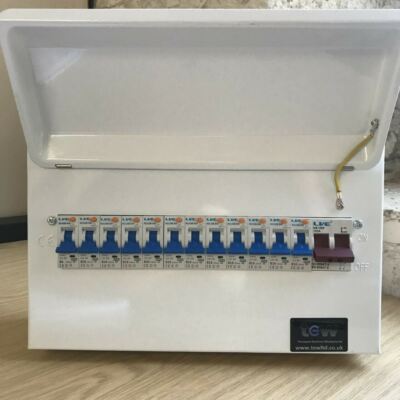 Live Electrical 100A 12 nutzbare Wege metallverkleidete Verbrauchereinheit + 12 Typ A RCBO's