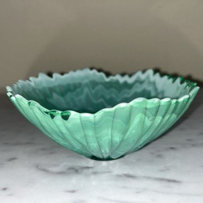 VIETRI - Glass  Green Sea Glass Swirl Scalloped Edge