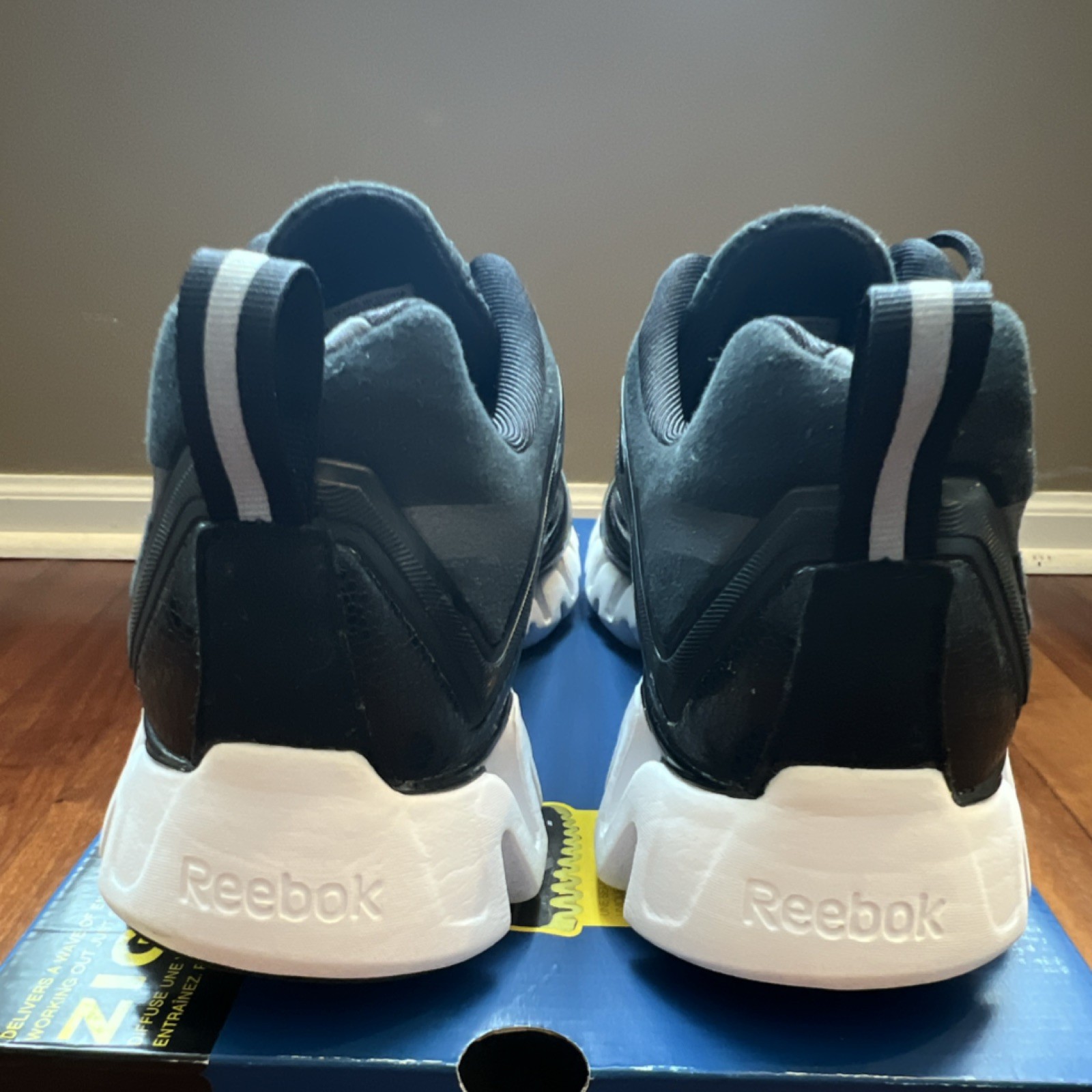 Reebok ZigTech ZigReturn Black/White Men’s Sneake… - image 4