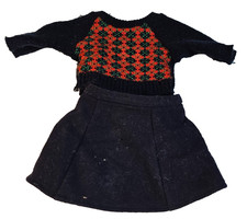 Pleasant Company American Girl Doll Molly McIntire Meet Outfit Sweater and Skirt