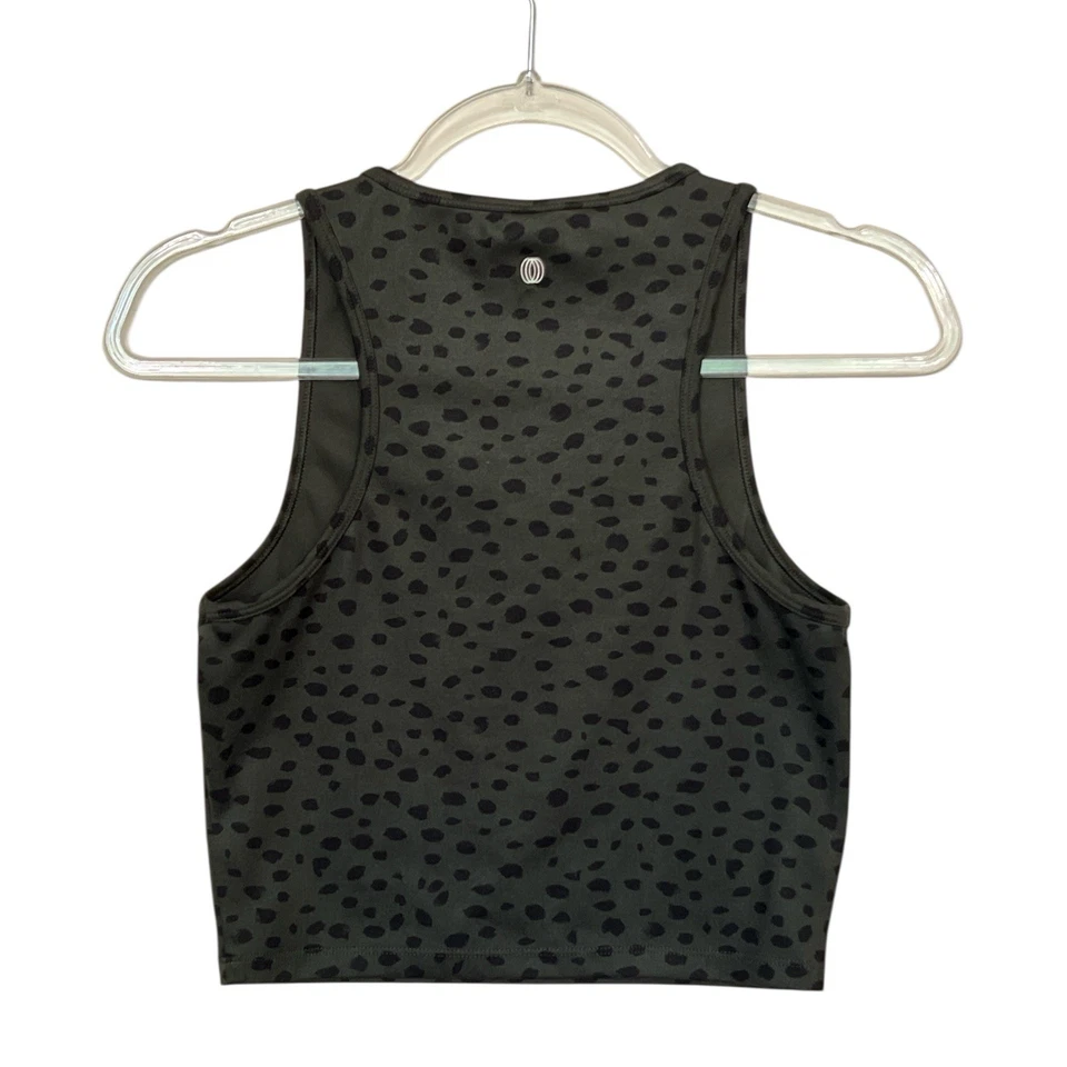Camiseta sin mangas Balance Collection Olive & Black Spots Mia Crop estampado de leopardo espalda deportiva S Foto 2 de 4