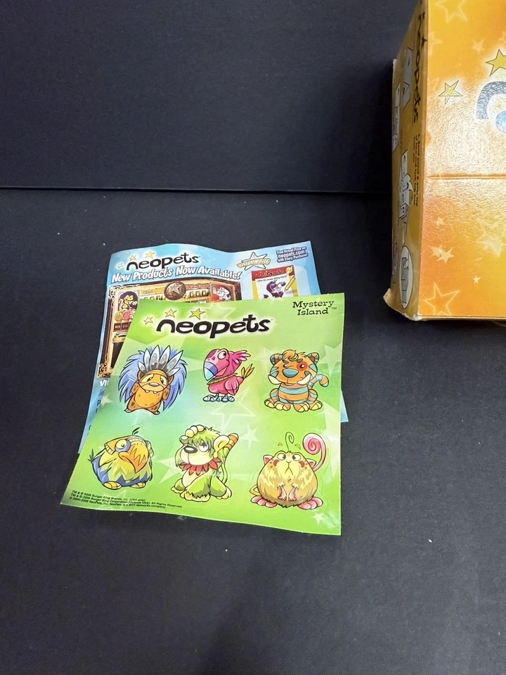 2004 Neopets Kougra Burger King Игрушка Запечатанная с Коробкой и Вставкой Mystery Island - Изображение 3 из 4