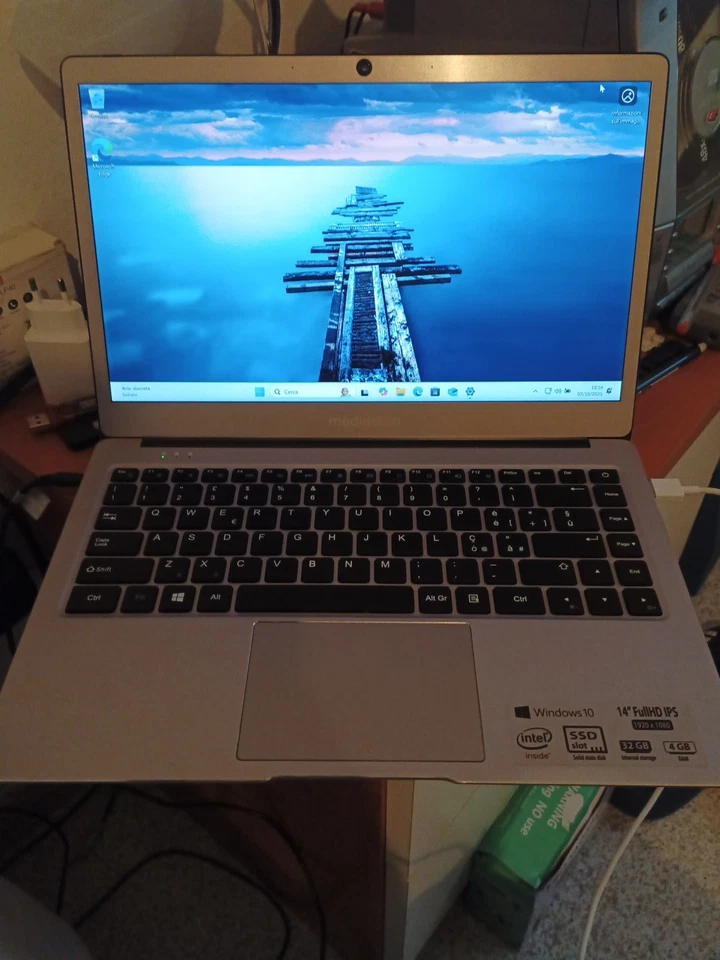 Notebook MEDIACOM 14" SB143 32gb Interni +SSD 256gb Usato - Immagine 2 di 4