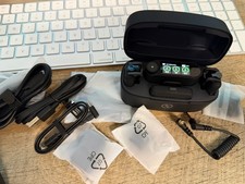 Hollyland LARK MAX 2 Combo 2.4GHz 2-Person Wireless Lavalier Microphone System