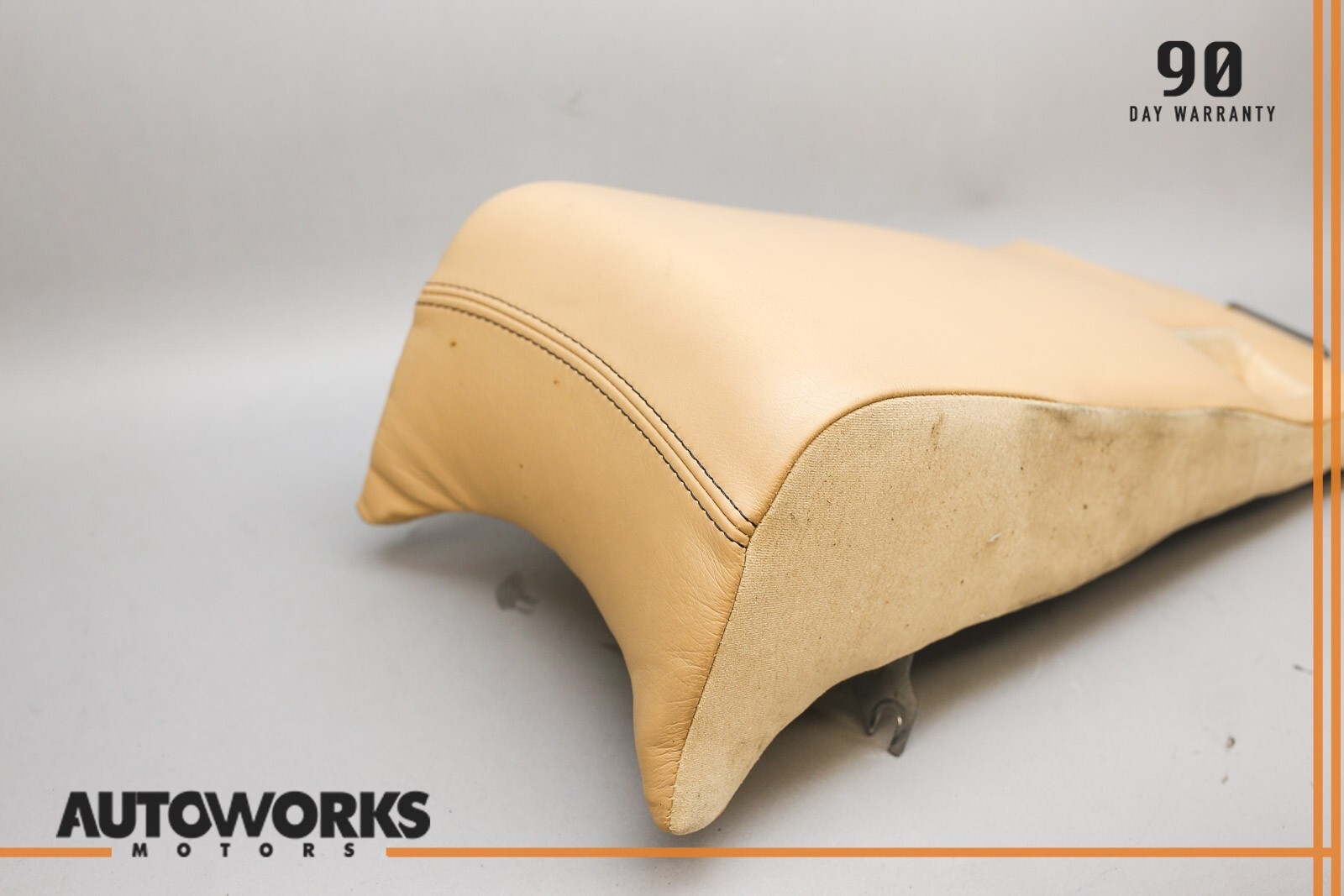 03-08 Maserati Quattroporte M139 Rear Center Console Armrest Arm Rest Cuoio OEM