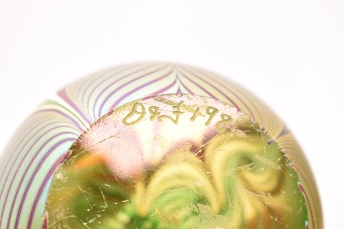 Orient Flume paperweight Studio Art glass Iridescent Round Pulled Feather 1981 - Picture 9 of 9