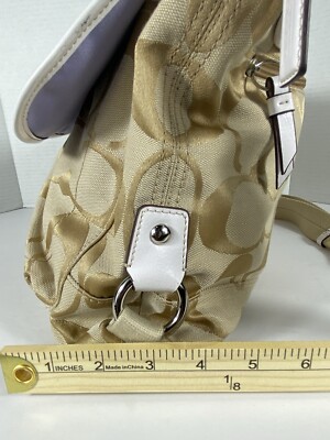 Coach Daisy Signature Messenger Bag F16557 Light Khaki & White | eBay