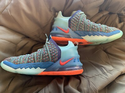 Size 5 - Nike LeBron James Family Foundation x LeBron 18 We Are Family