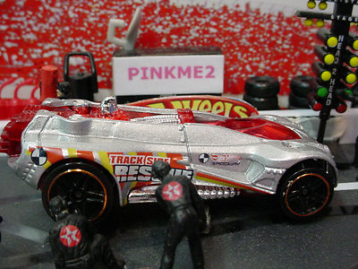 2014 SUPER LOOP CHASE RACE Design Ex GEARONIMO Silver;Rescue LOOSE Hot Wheels