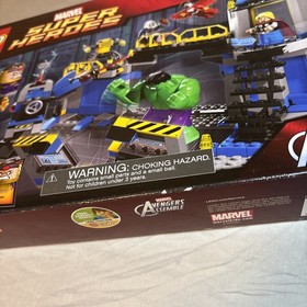 LEGO Marvel: Avengers: Hulk Lab Smash (76018) NEW Retired Sealed Set
