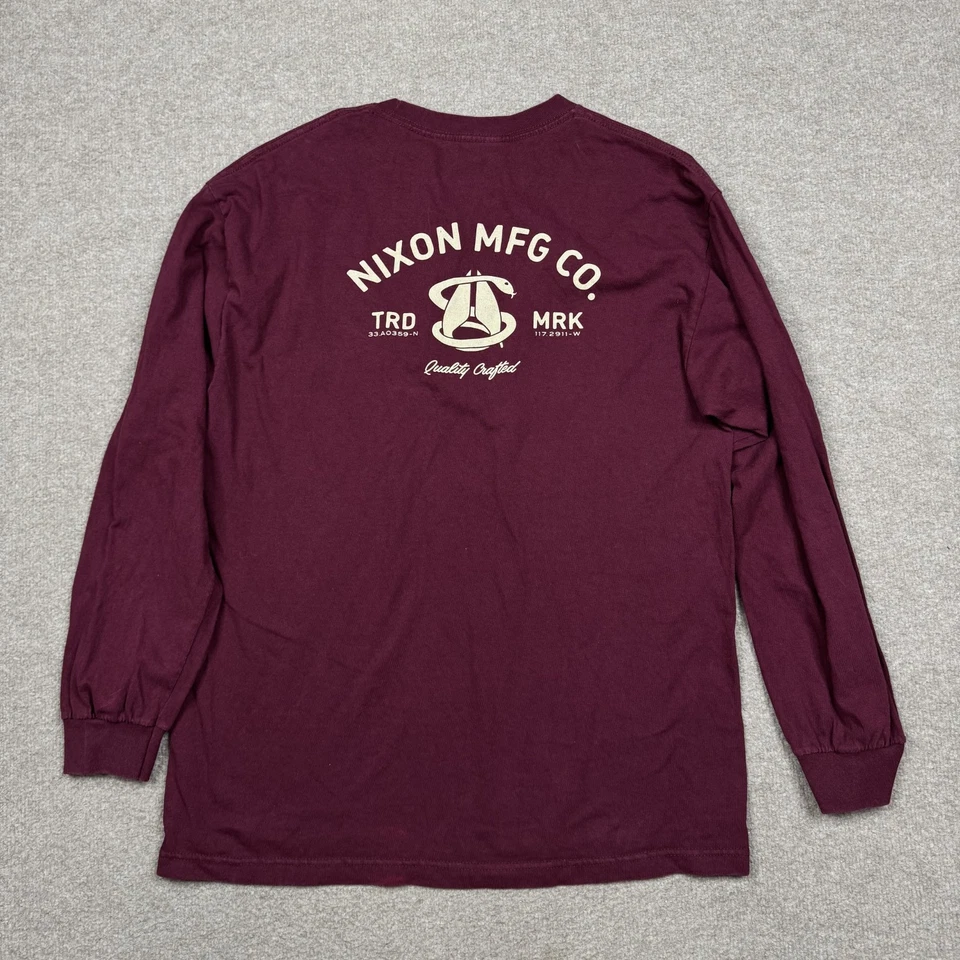 Camisa Para Hombre Nixon Talla L Roja Borgoña Manga Cuello Redondo Monopatín Gráfico Camiseta Foto 3 de 4