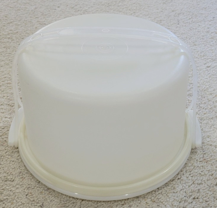 Tupperware 10” Round Cake Carrier 683 684 – White Bottom, Sheer Top, Handle #624