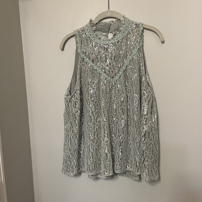 Wishlist Top Sage Green Lace Sleeveless Swing Romantic Key Hole Back Lined L EUC
