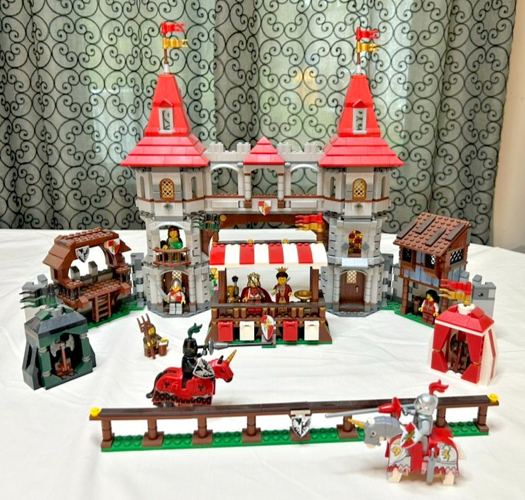 LEGO Castle Kingdoms Joust 10223 w/Instructions~ 2012 Vintage 99% Complete