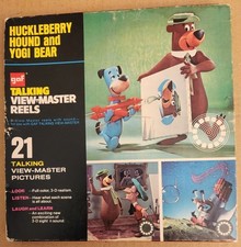 Huckleberry Hound  Yogi Bear Talking View Master Reels Vintage AVB 512 GAF Toy